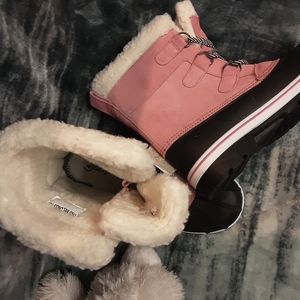 Girls warm boots